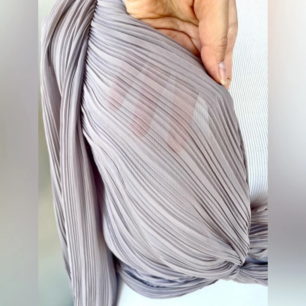 🌿 NWT Zara Sheer Grey Pleated Blouse, L
